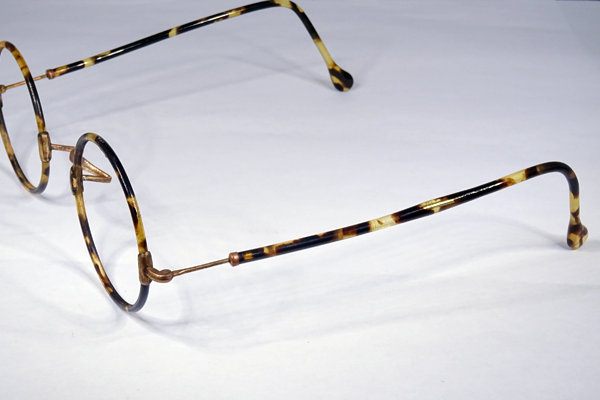 ビンテージセルロイド　修復再生