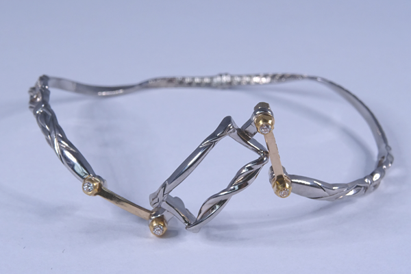 フェンディ　特殊加飾　ブレスレット