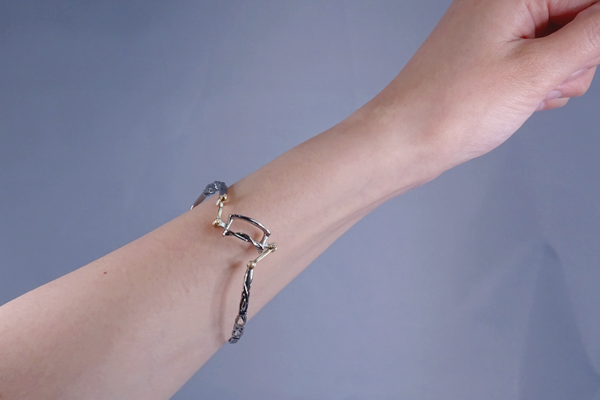 フェンディ　特殊加飾　ブレスレット