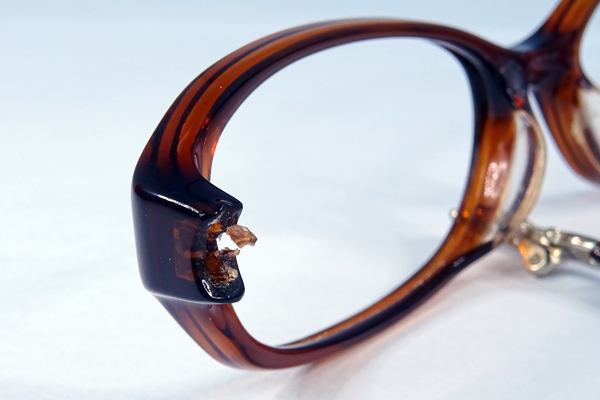 フェラガモ　左ヨロイ　修復再生