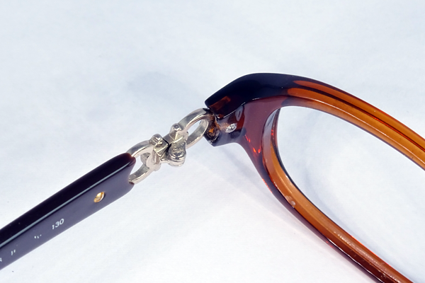 フェラガモ　左ヨロイ　修復再生