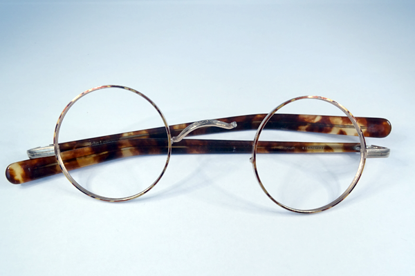 ジョンレノン　左ブリッジ　修復再生