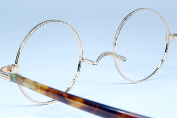 ジョンレノン　左ブリッジ　修復再生