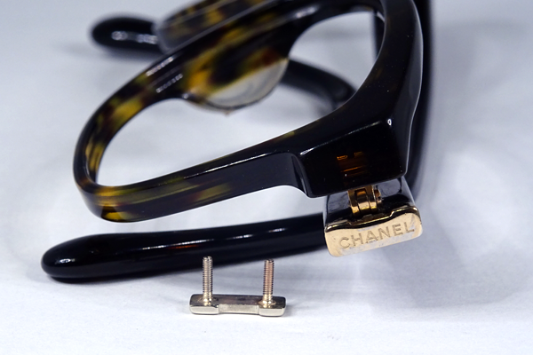 シャネル 金具飾り 復刻再生