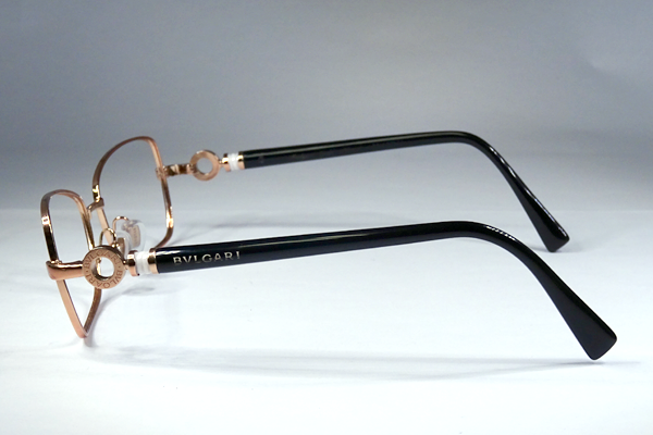 ブルガリ　金具を樹脂へ　修復再生