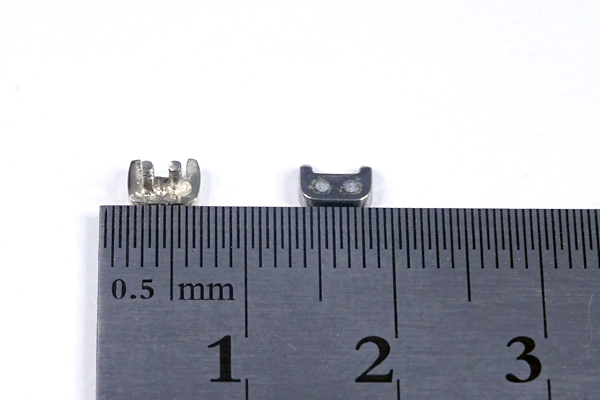 PRADA　金具飾り　復刻再生