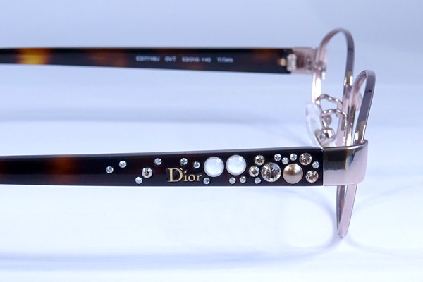 ディオール　飾り　カラーペイント