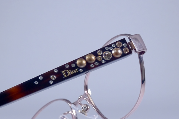 ディオール　飾り　カラーペイント