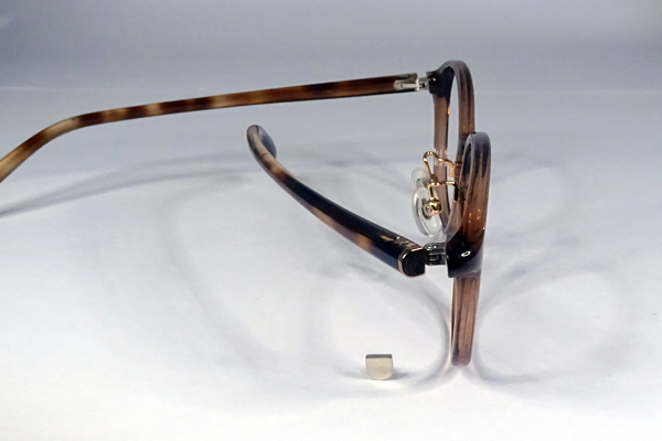 樹脂フレーム　飾り金具　復刻再生