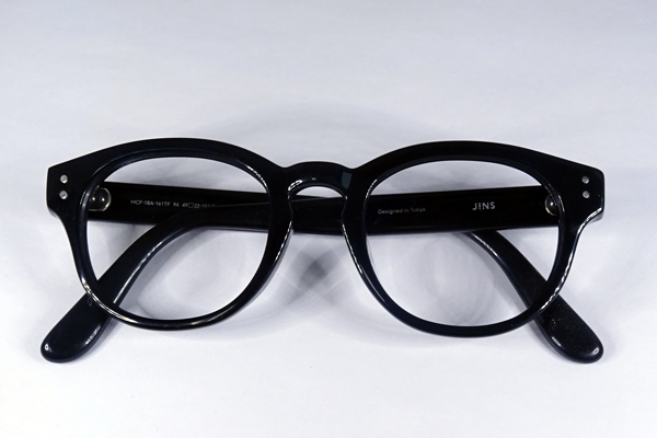 黒プラスチックフレーム ヨロイ修復再生