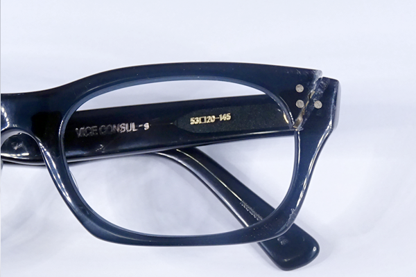 オリバー・ゴールドスミス ヨロイ割れ 修復再生