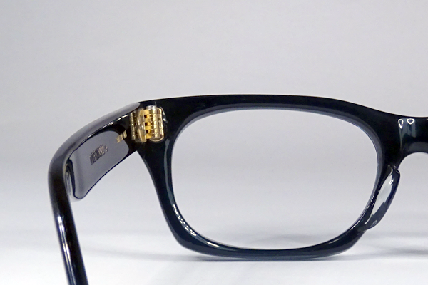 オリバー・ゴールドスミス ヨロイ割れ 修復再生