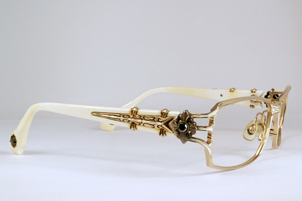 クロムハーツ テンプルホワイトニング 修復再生