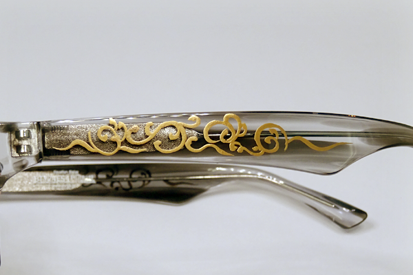 セルフレーム 蒔絵 唐草模様 特殊加飾