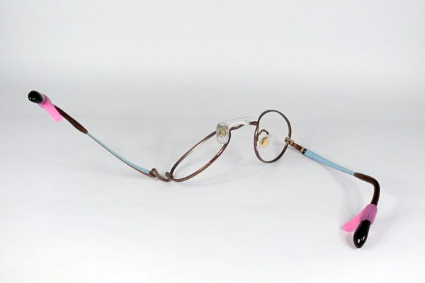 子供用フレーム 変形 修復サンプル