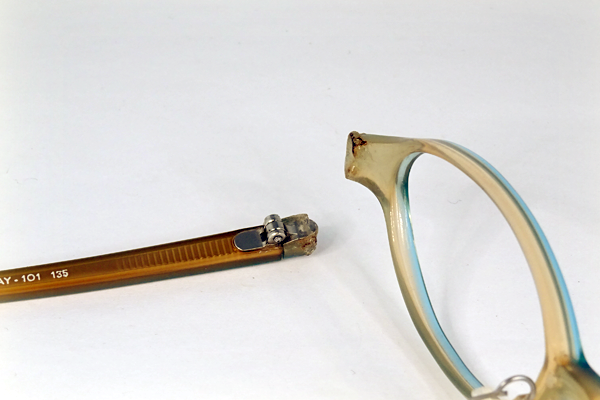 PRADA ヨロイ折れ 修復再生