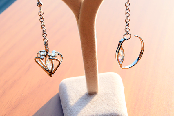 スワロフスキー グラスリメイク ピアス1・2