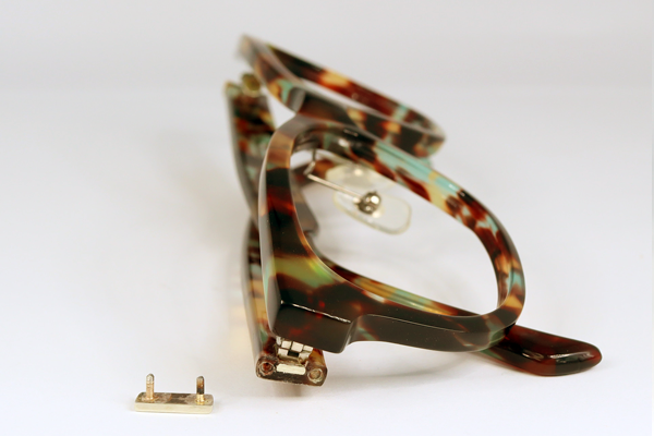 PRADA 金具飾り 復刻再生