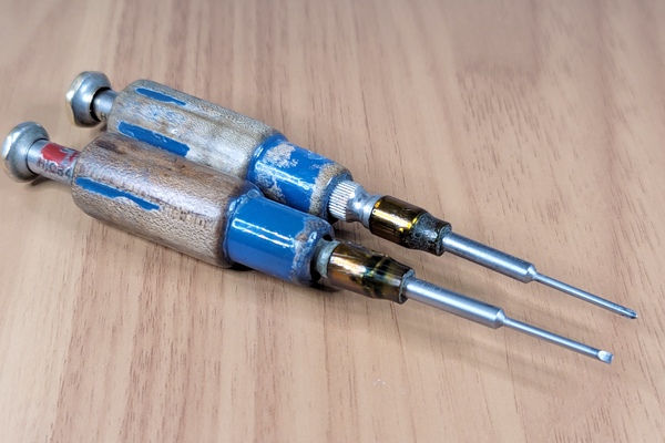 テンプルのガタツキ