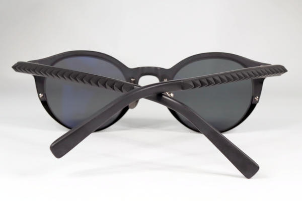 特殊加飾　コンビフレーム　ピラミッドスタッズ