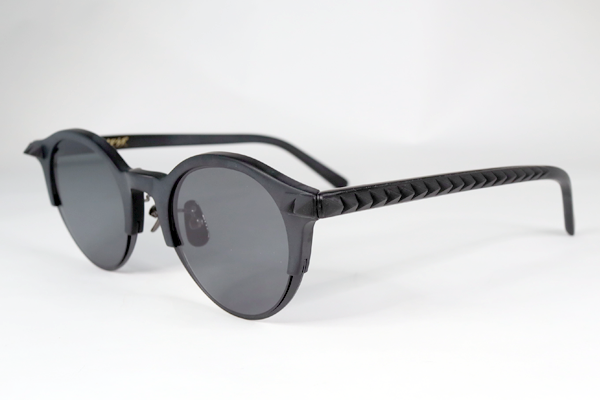 特殊加飾　コンビフレーム　ピラミッドスタッズ