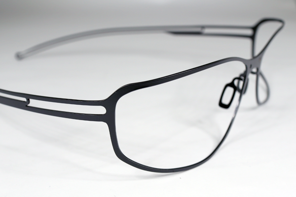 究極？　壊れにくいめがね