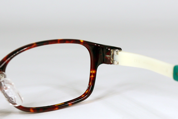 トマトグラッシーズ　金属丁番に変更 テンプル付け替え　特殊加飾