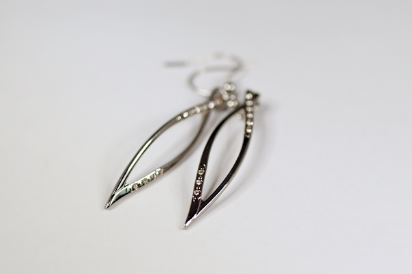 婦人用ナイロール 特殊加飾　グラスリメイク ピアス