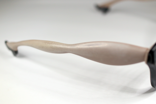 艶やかな女性の脚