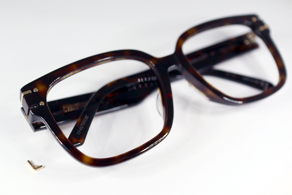 ディオール　ヨロイ金具飾り　復刻再生