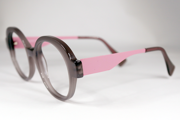 フレデリック ボーソレイユ　プラスチックテンプルに変更