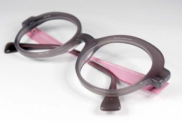 フレデリック ボーソレイユ　プラスチックテンプルに変更