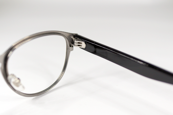 GUCCI　右テンプル折れ　修復再生