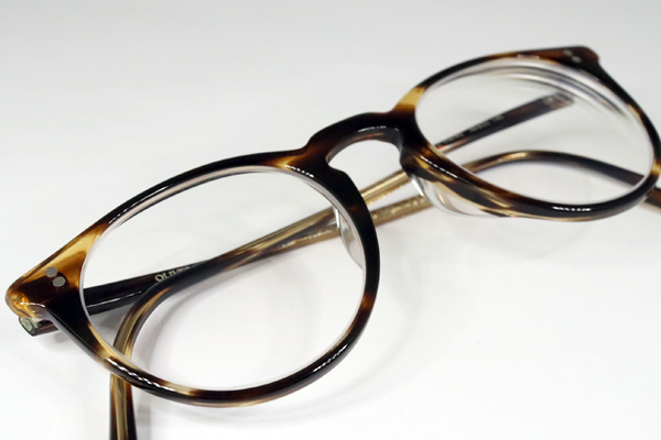 オリバーピープルズ　鼻盛削り　修復再生