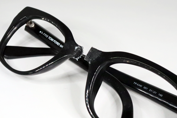 TOM FORD　ブリッジ折れ　修復再生