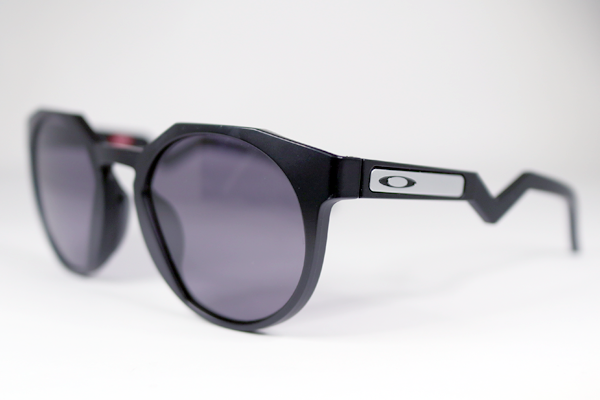 OAKLEY  樹脂丁番割れ　メタルパーツで修復再生