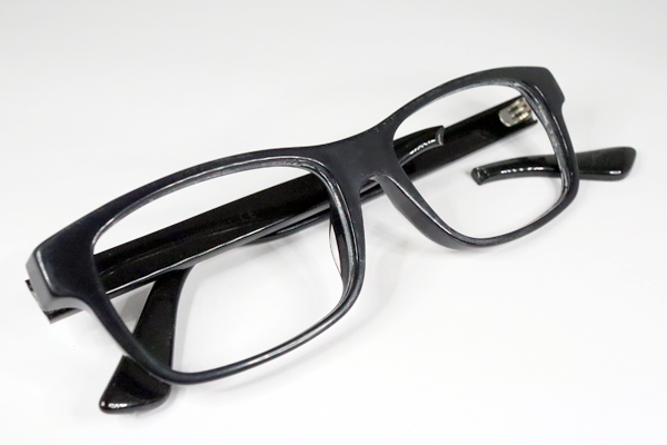 GUCCI　右テンプル折れ　修復再生