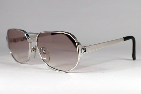 パコ・ラバンヌ　グラスリメイク　槌目リング