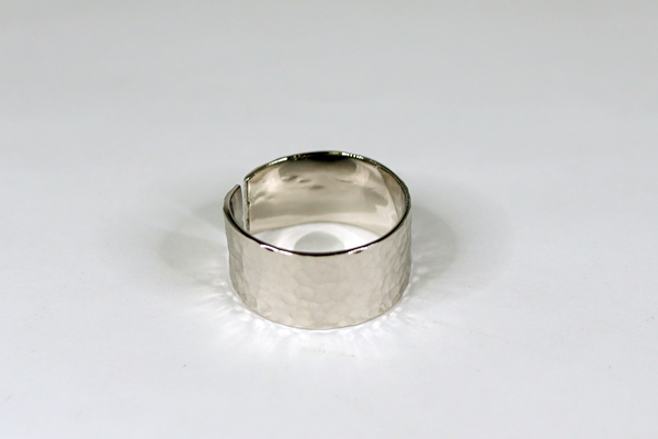 パコ・ラバンヌ　グラスリメイク　槌目リング