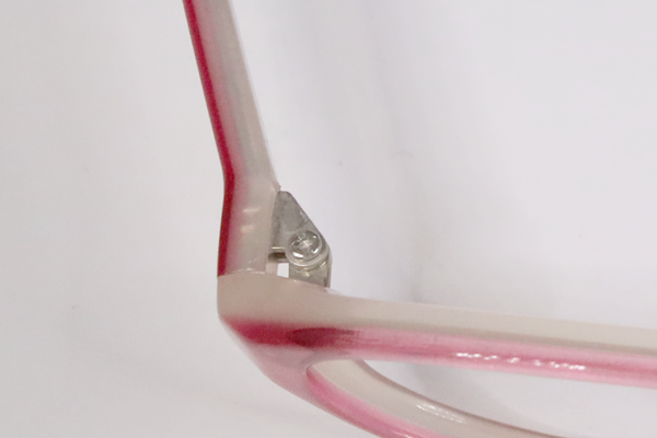 ダメ　ネジの締めすぎ