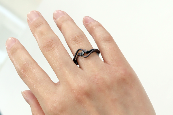 トニーセイム　グラスリメイク　リング