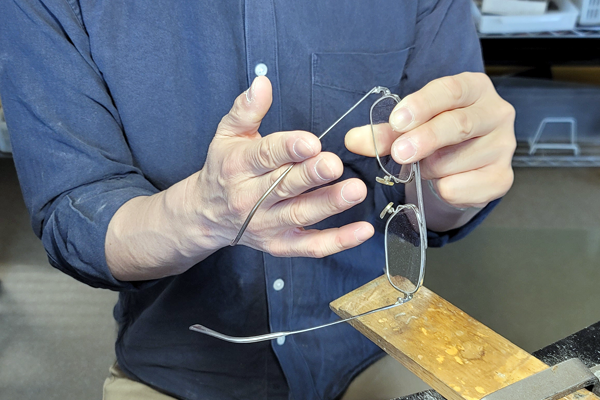 ダメ　ネジの締めすぎ