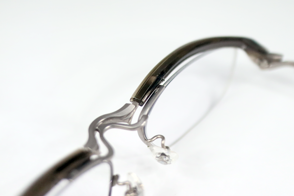 フォーナインズ　右ブロー亀裂　修復再生