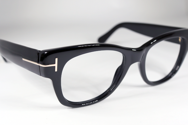 TOM FORD　左右丁番埋め　白化除去　サングラスレンズ新規　修復再生