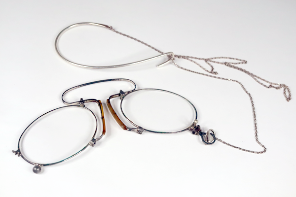 ヴィンテージ フィンチ　鼻当て復刻　メッキ修復　