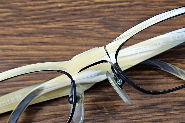 めがねが壊れた時は何もしない