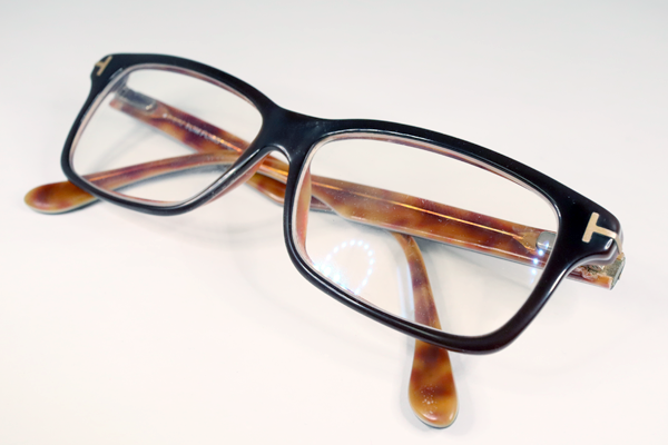 トム・フォード　全体研磨　ゴールド再生　レンズ新規