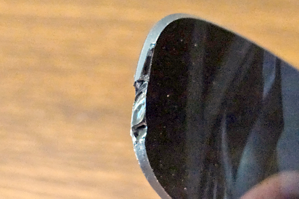 接着剤の被害はここにも