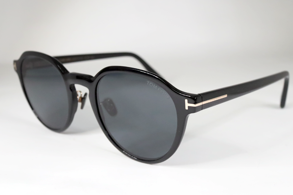 TOM FORD　右リム切れ　修復再生