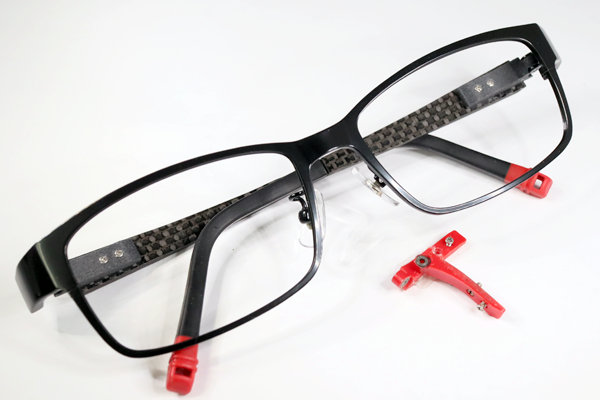 TUMI　樹脂丁番折れ　復刻再生